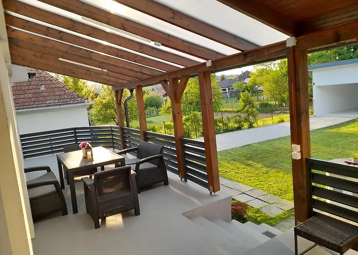 Anna, Ingyenes Wifivel Es Parkolassal. 빌라